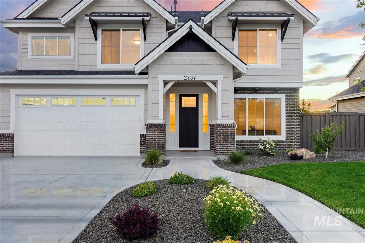 2737 N Rivington Ave.