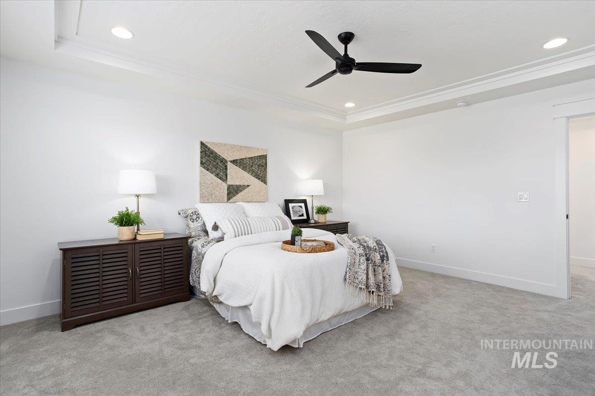 2737 N Rivington Ave.