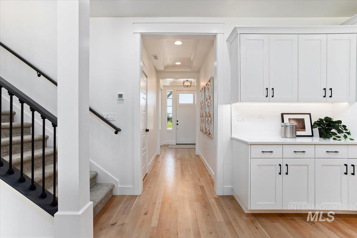 2737 N Rivington Ave.