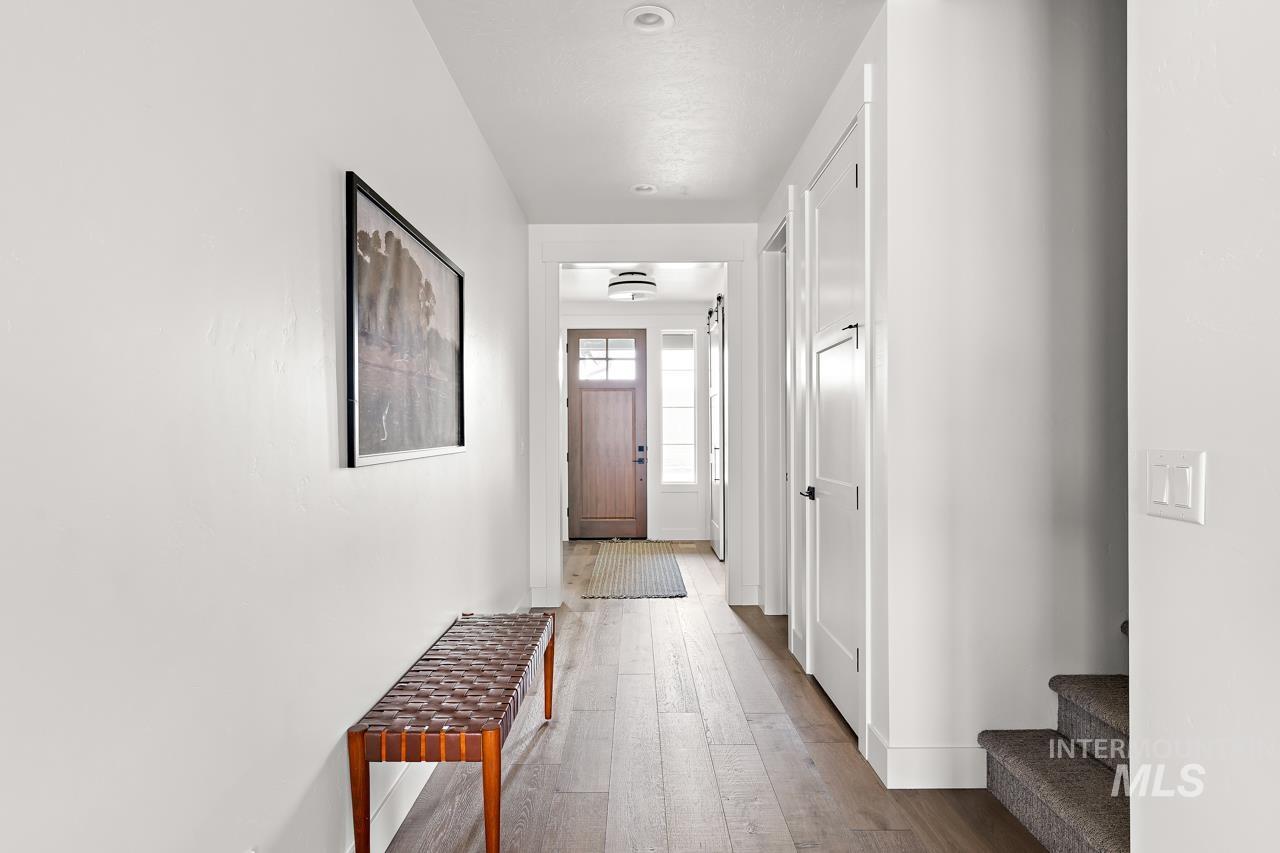 2547 N Black Forest Way