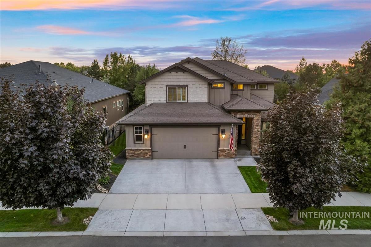 2841 S Lake Vista Ln