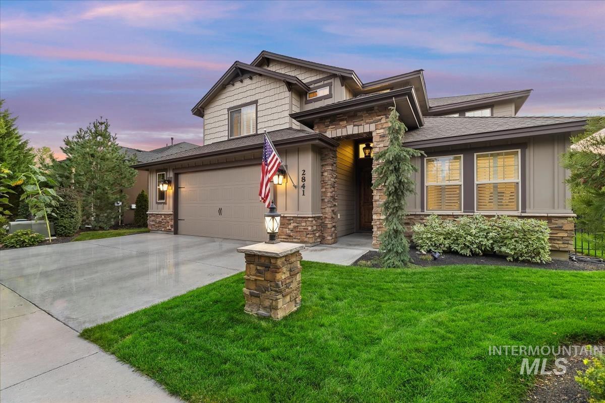 2841 S Lake Vista Ln