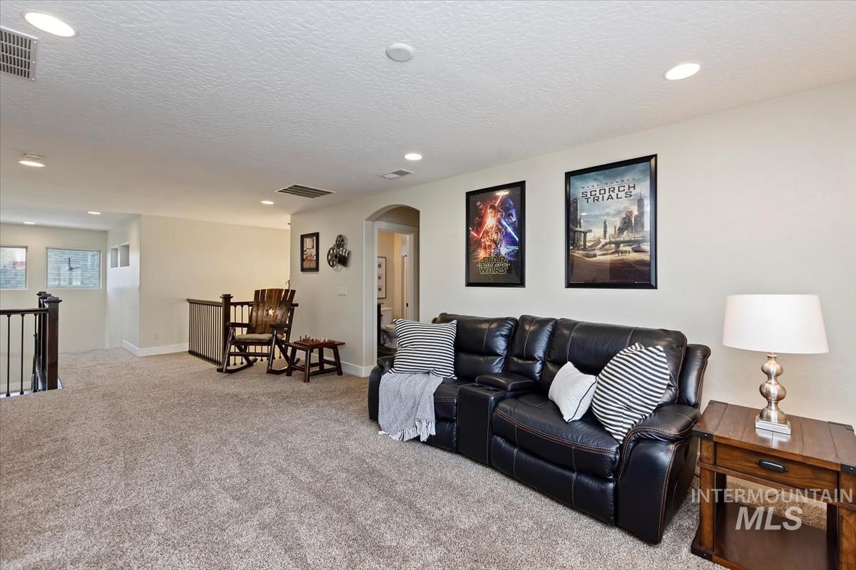 2841 S Lake Vista Ln