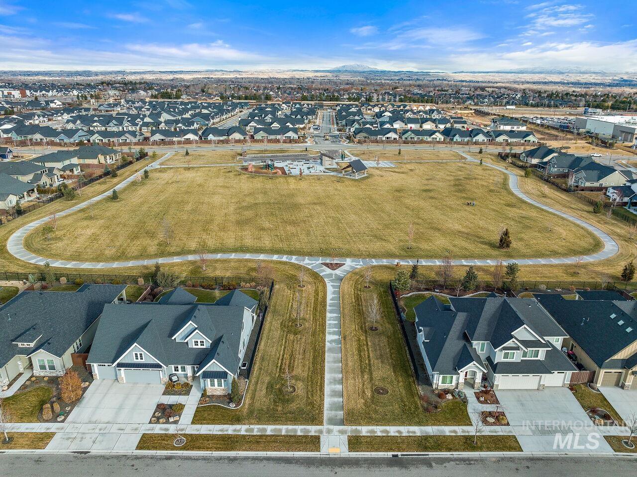 3833 W Ladle Rapids St