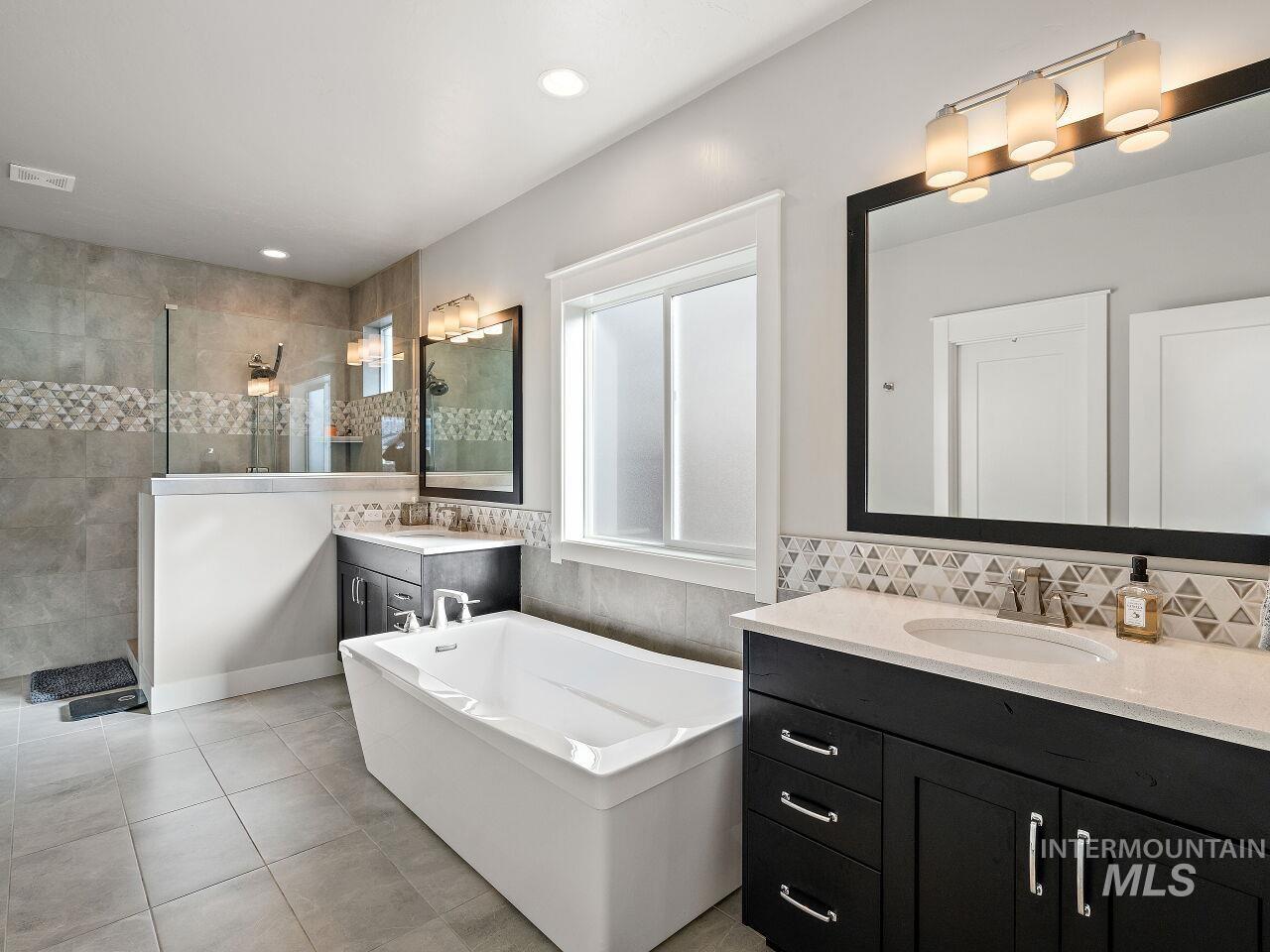 3833 W Ladle Rapids St