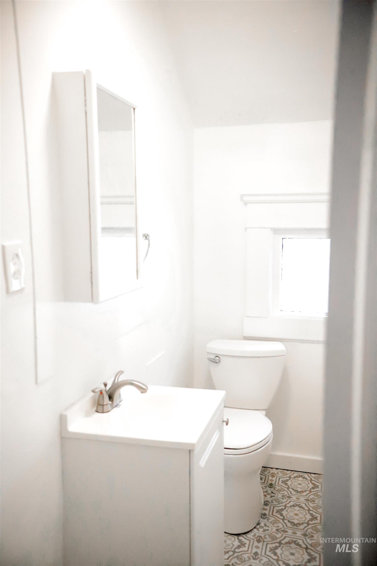 1818 W Washington St