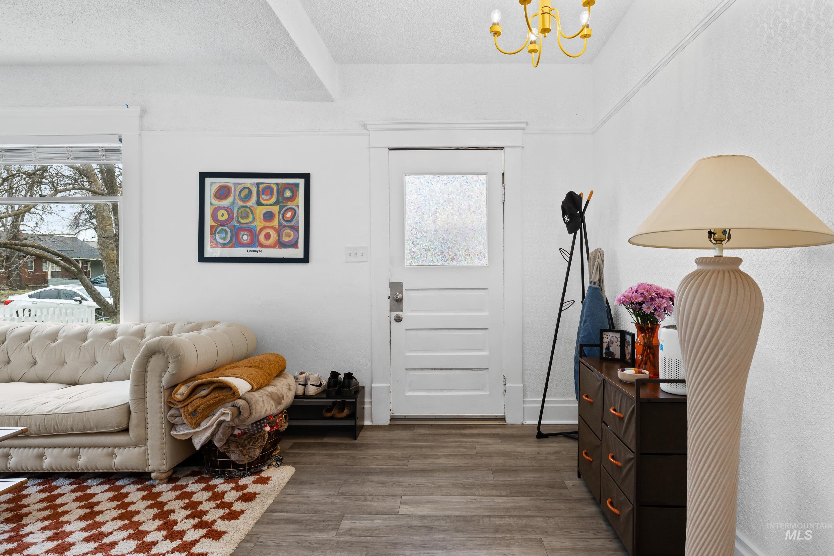 1818 W Washington St