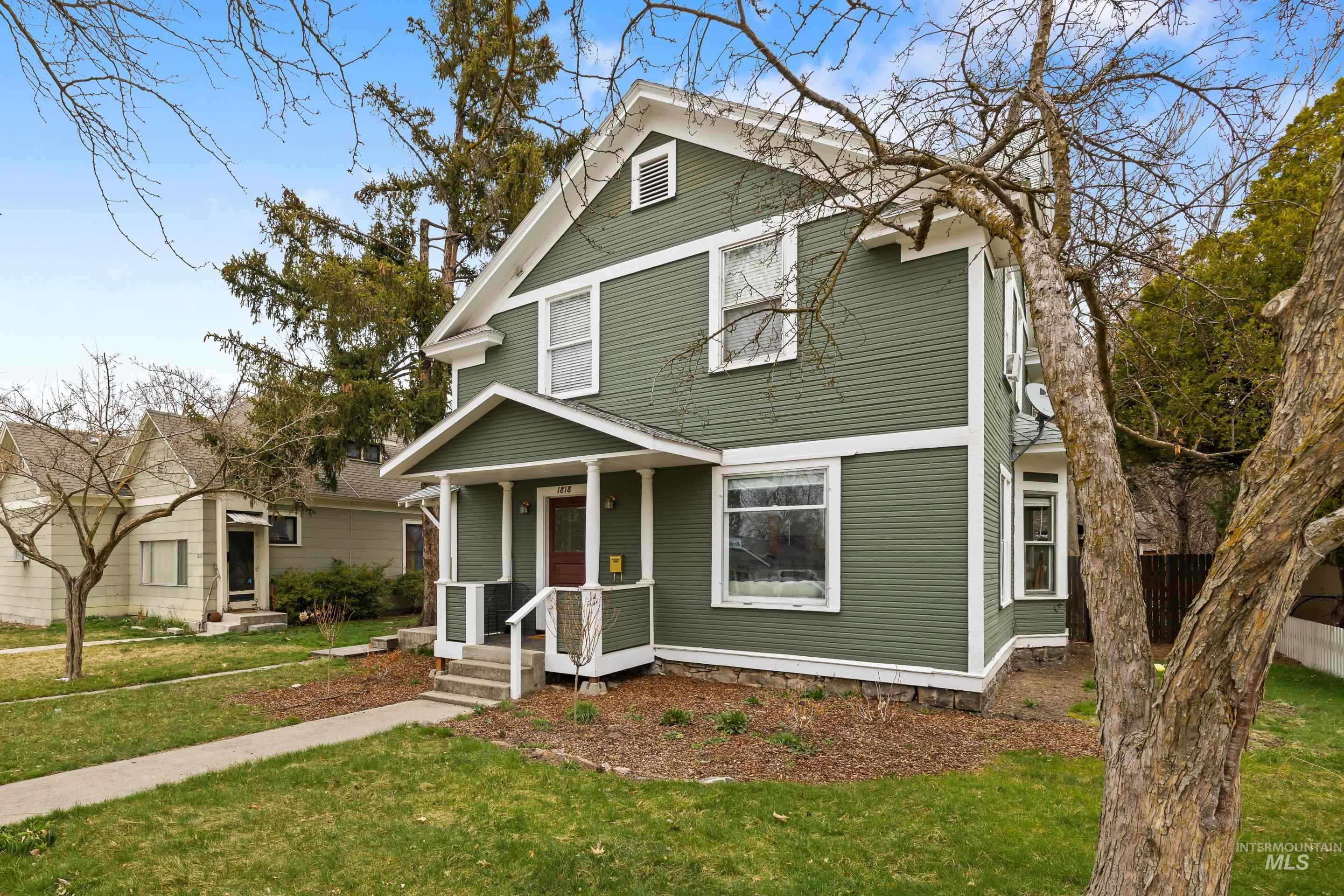 1818 W Washington St