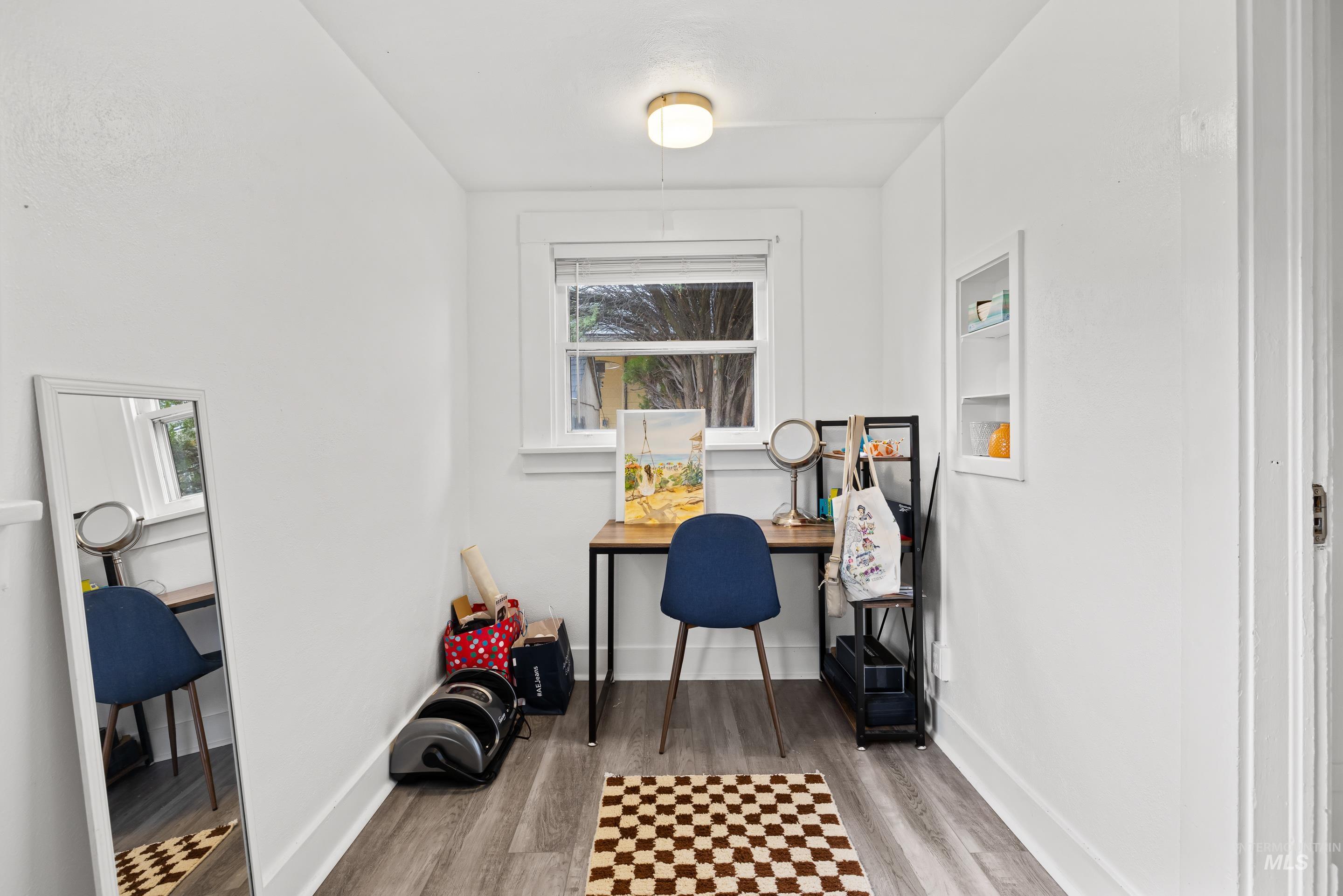 1818 W Washington St