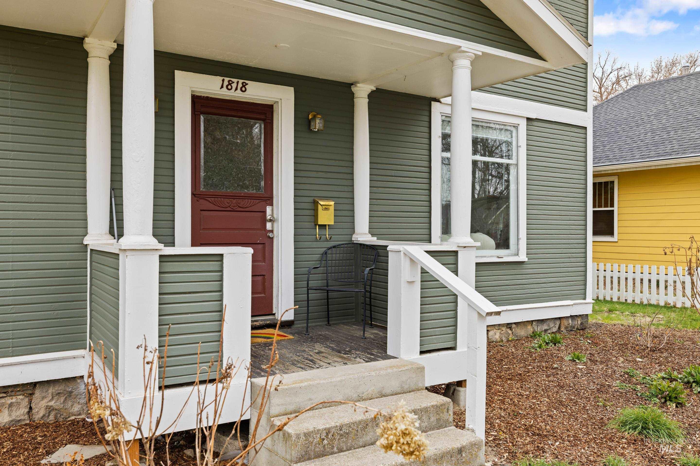 1818 W Washington St