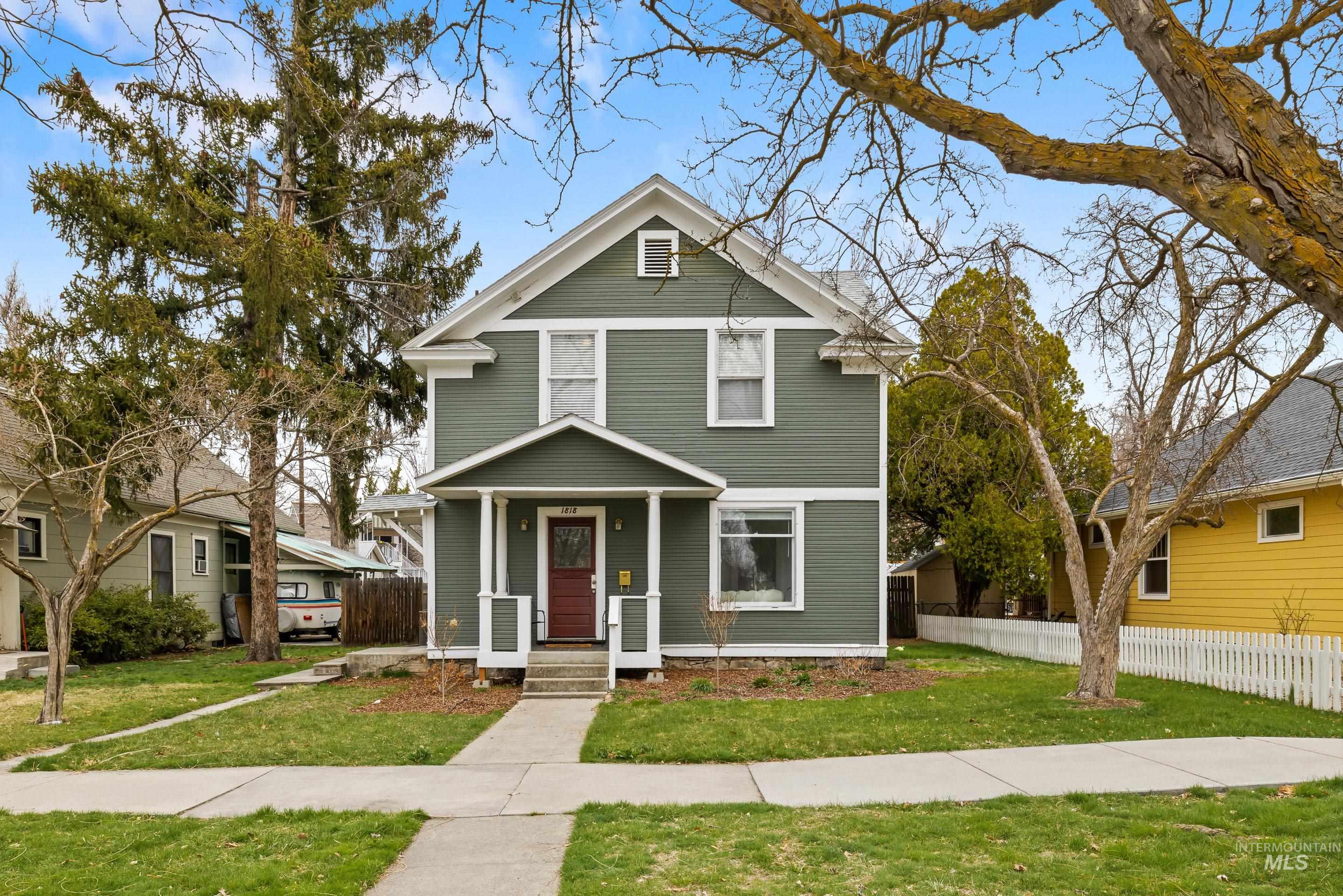 1818 W Washington St