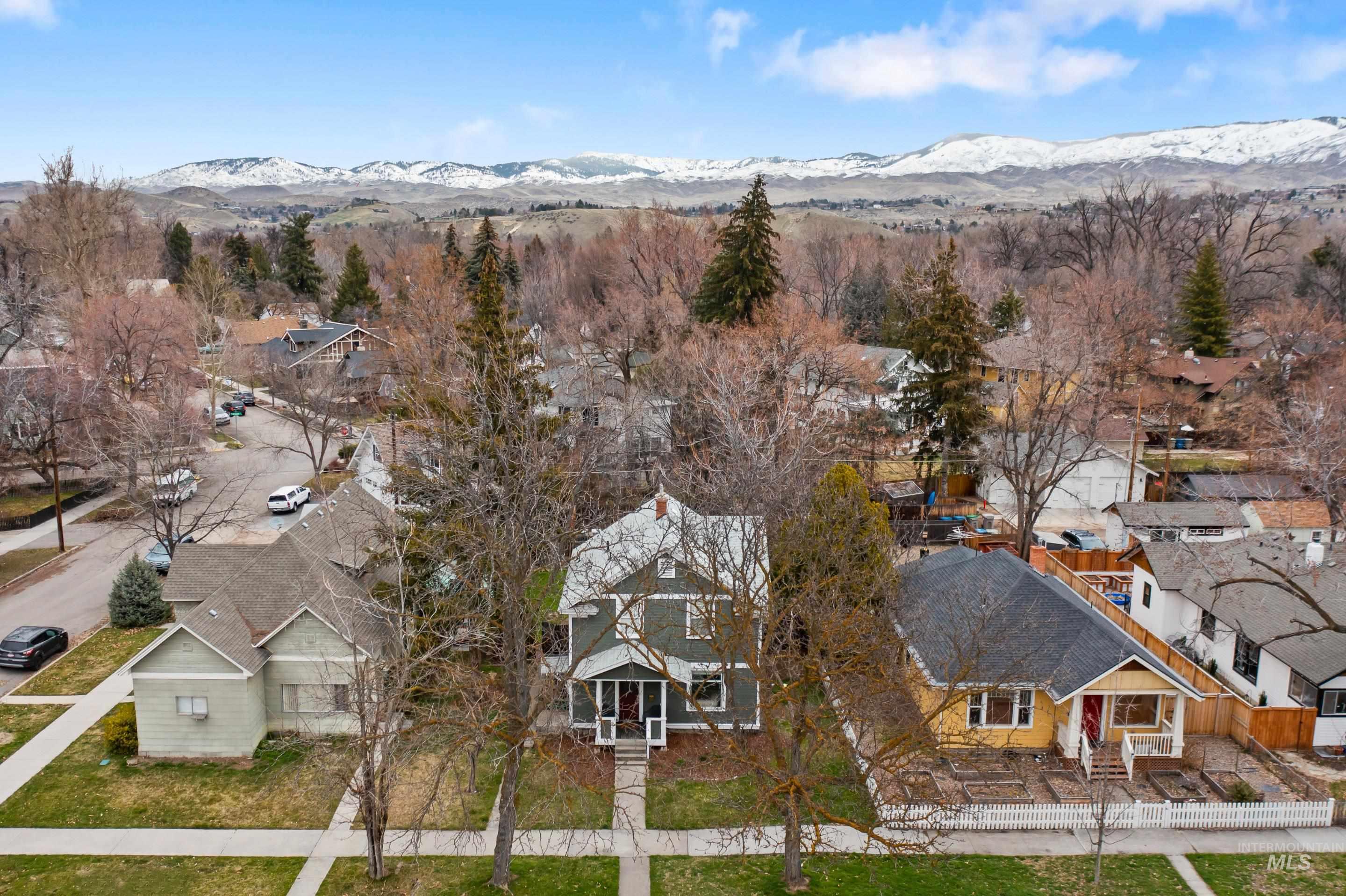 1818 W Washington St