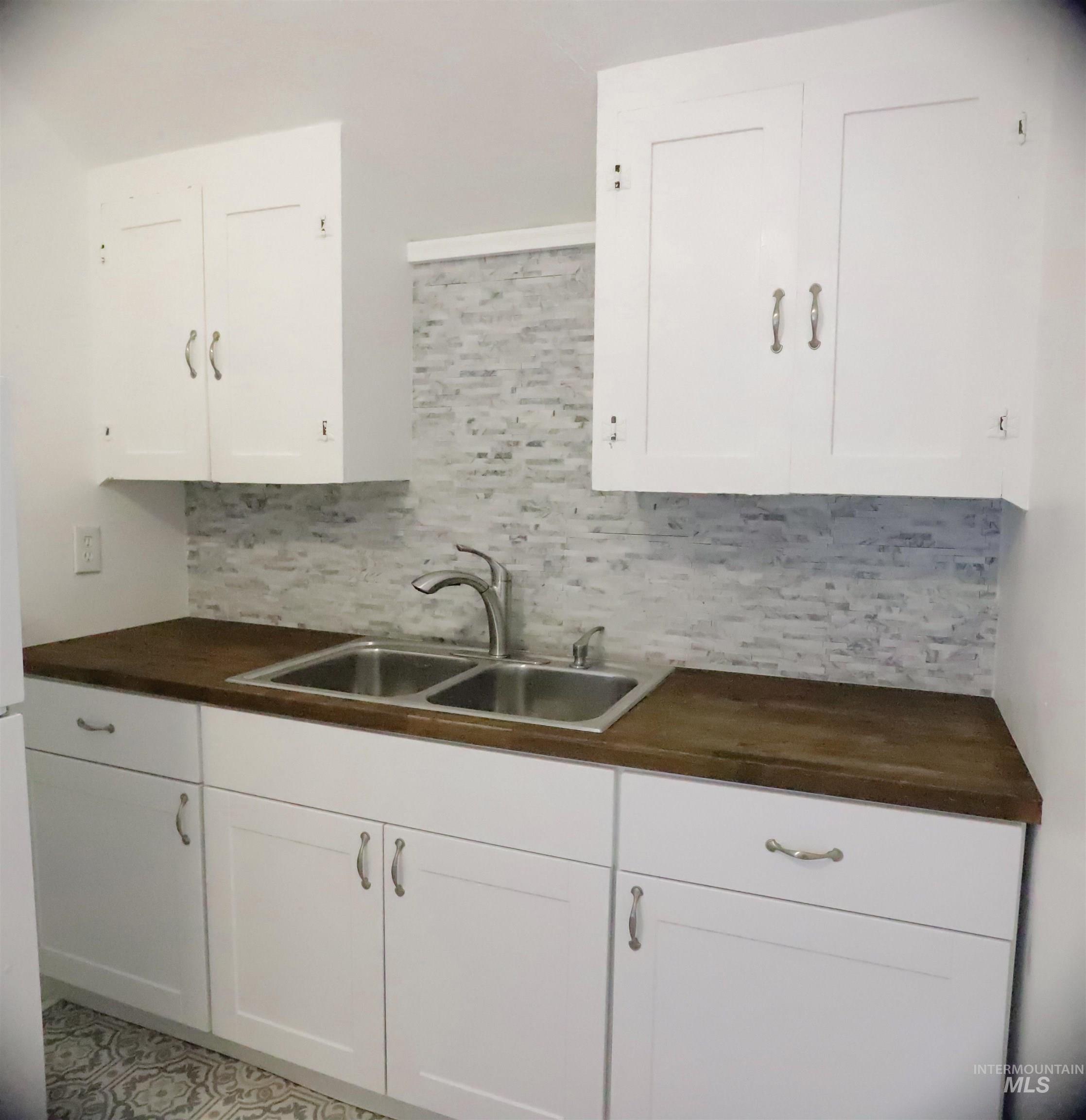 1818 W Washington St