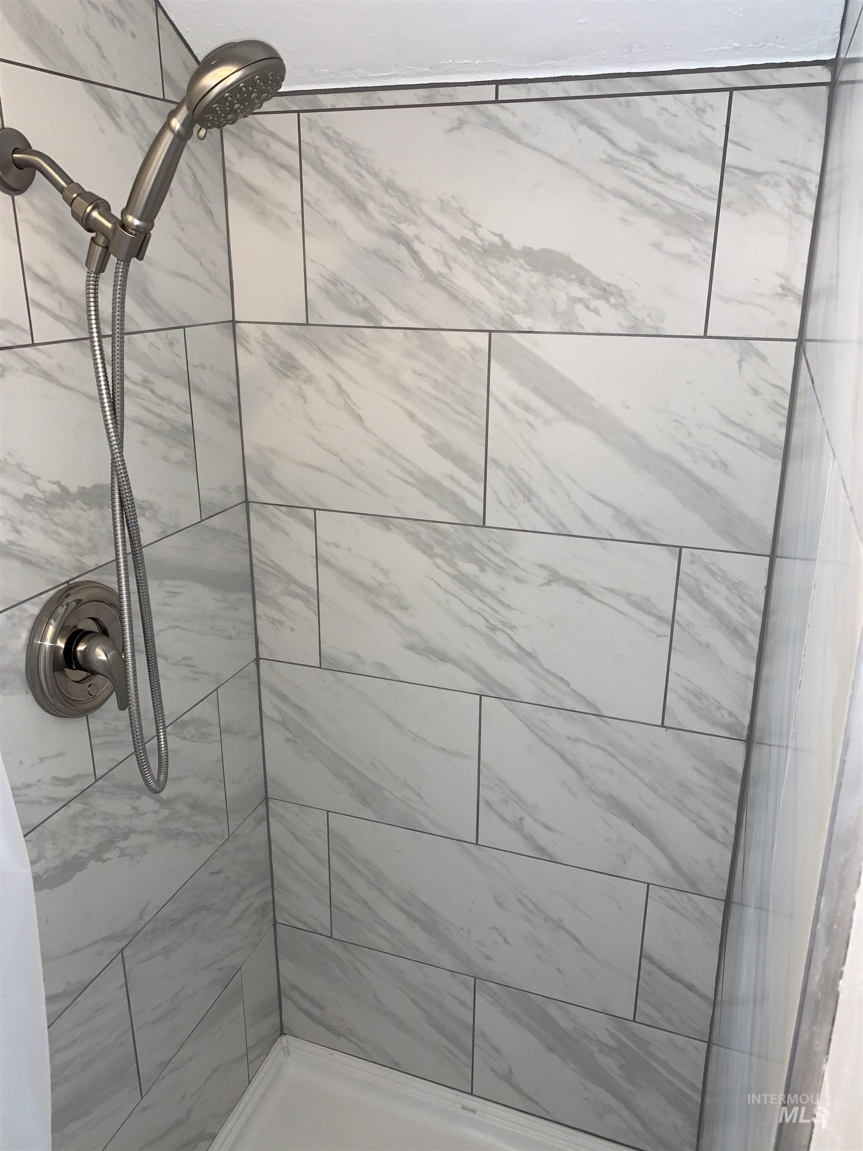 1818 W Washington St