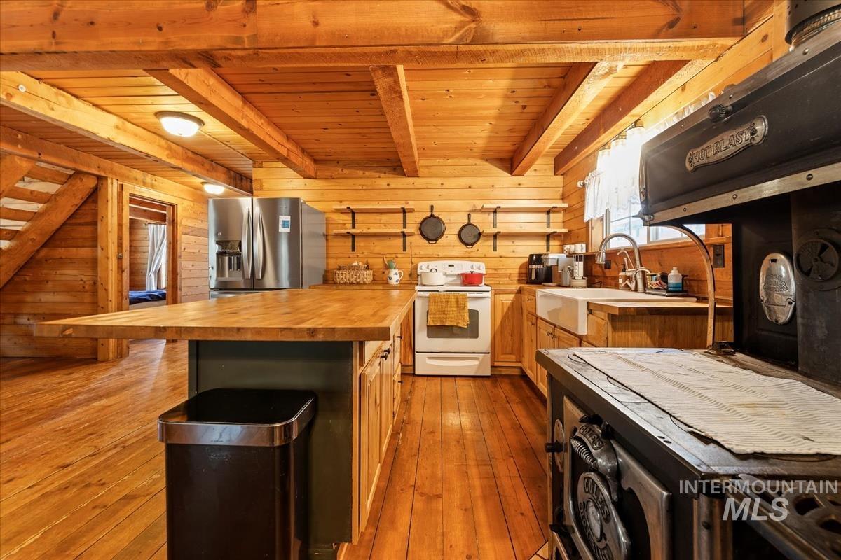 171 Scriver Woods Rd