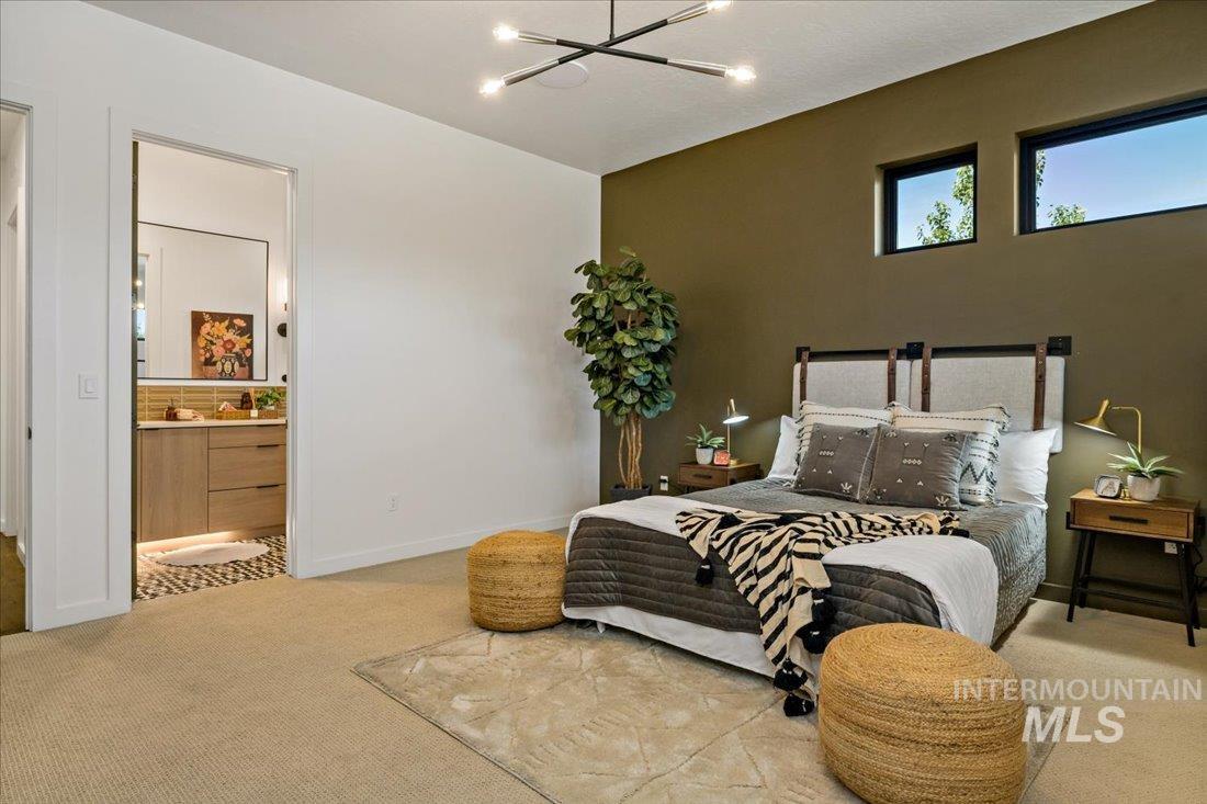 1543 E Crowne Pointe Dr