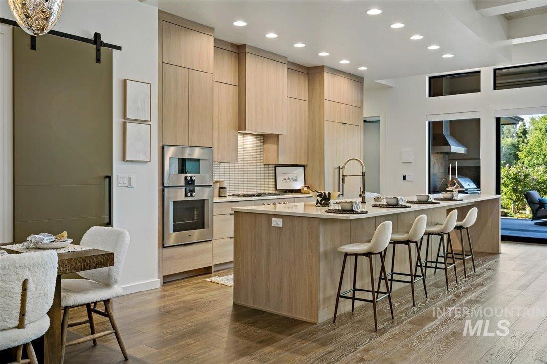 1543 E Crowne Pointe Dr