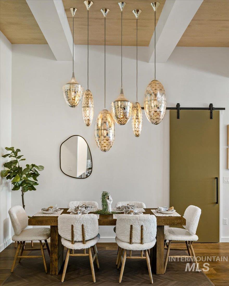 1543 E Crowne Pointe Dr