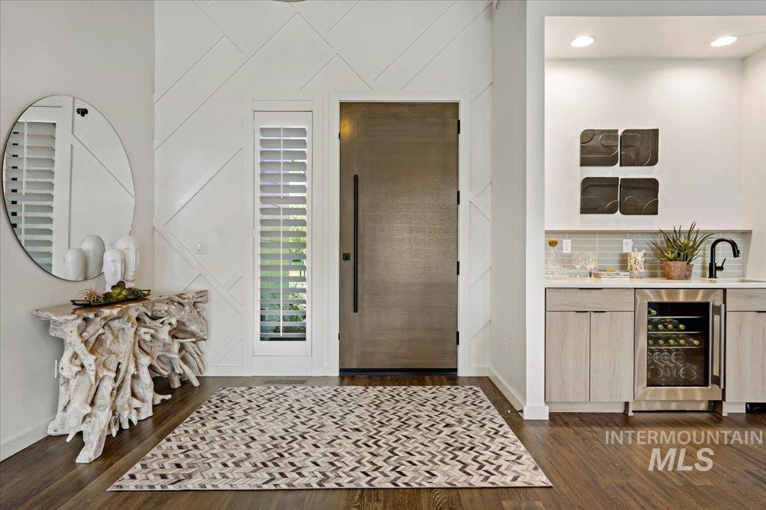 1543 E Crowne Pointe Dr