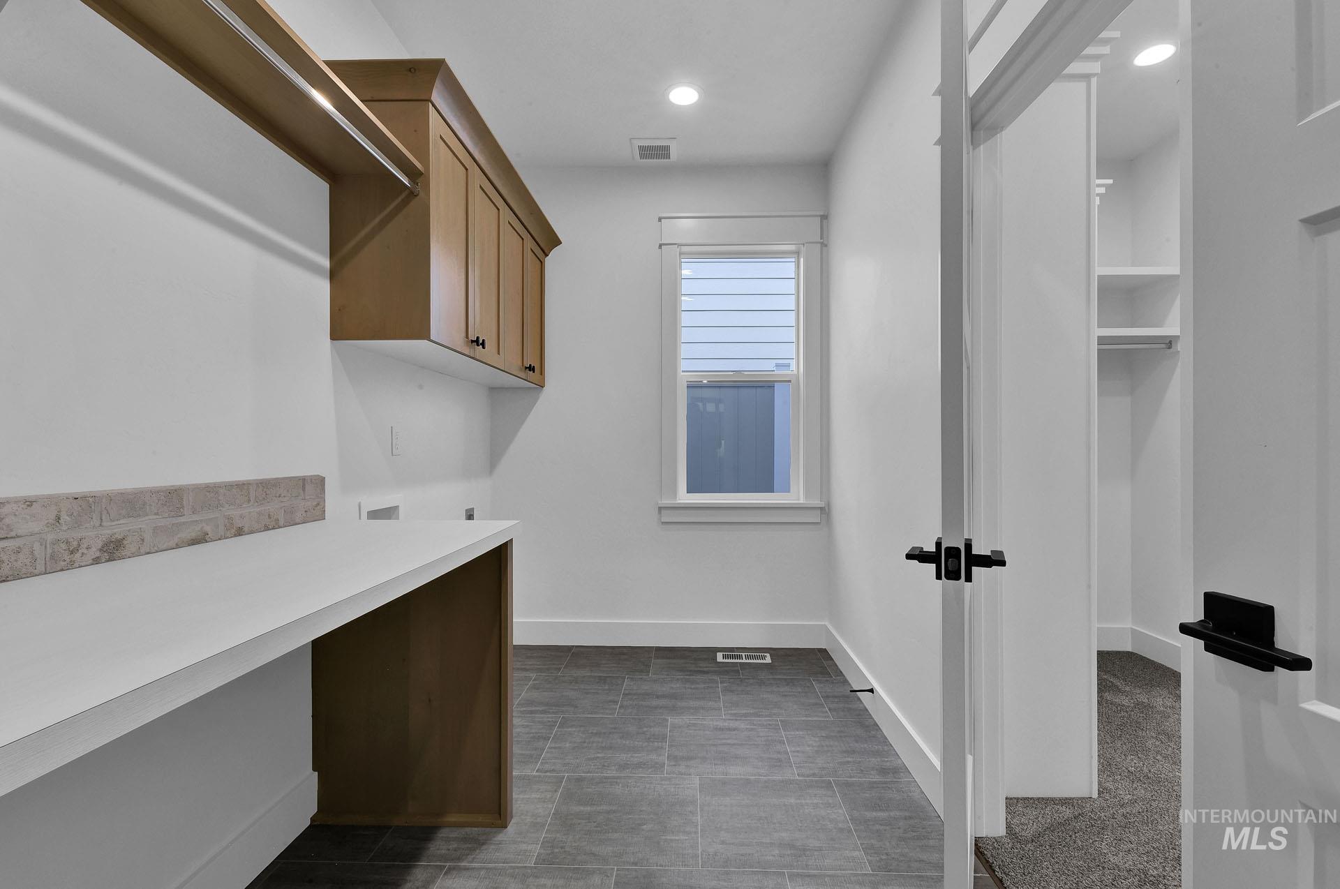 6452 E Bear Ridge Street