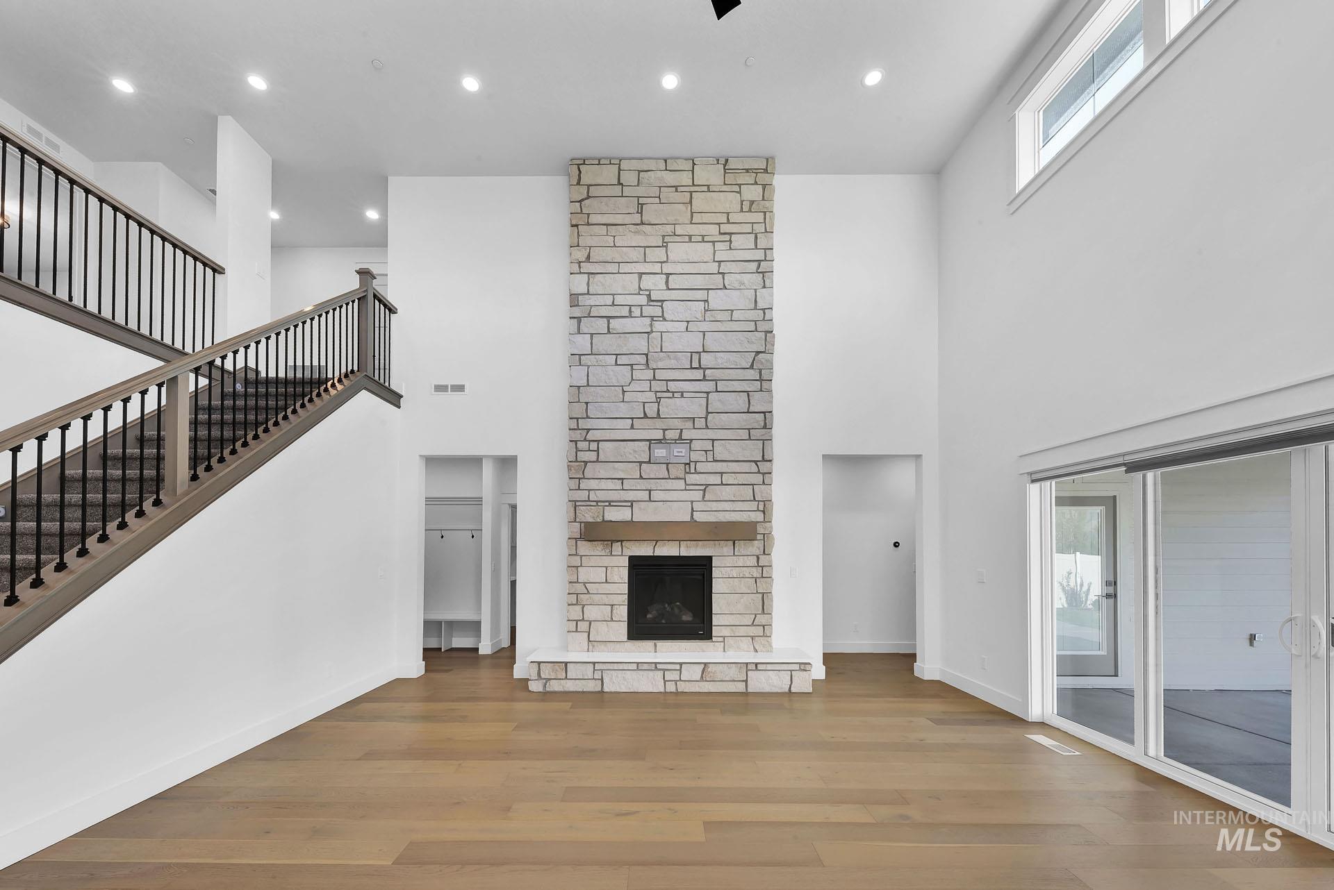 6452 E Bear Ridge Street