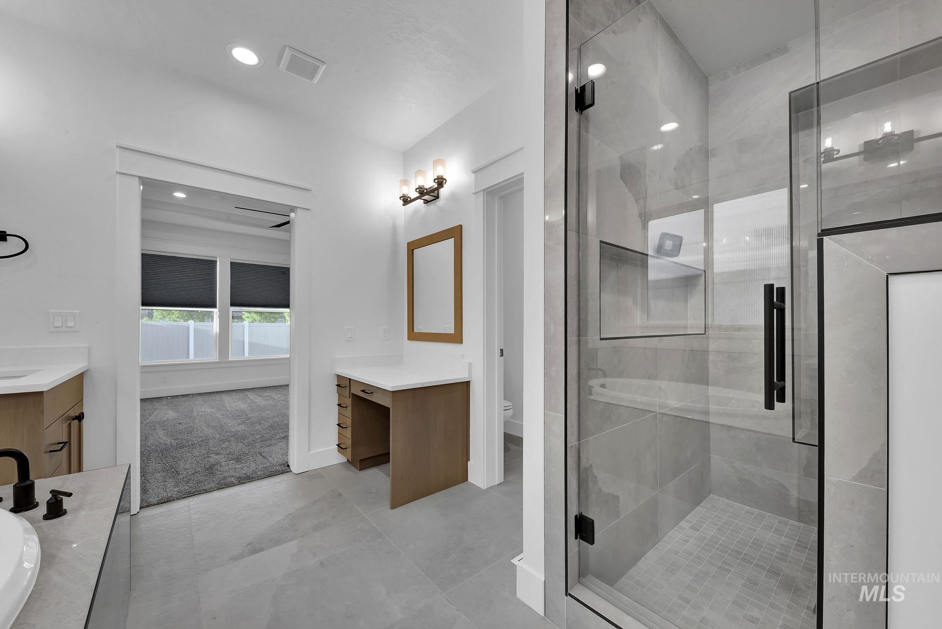 6452 E Bear Ridge Street