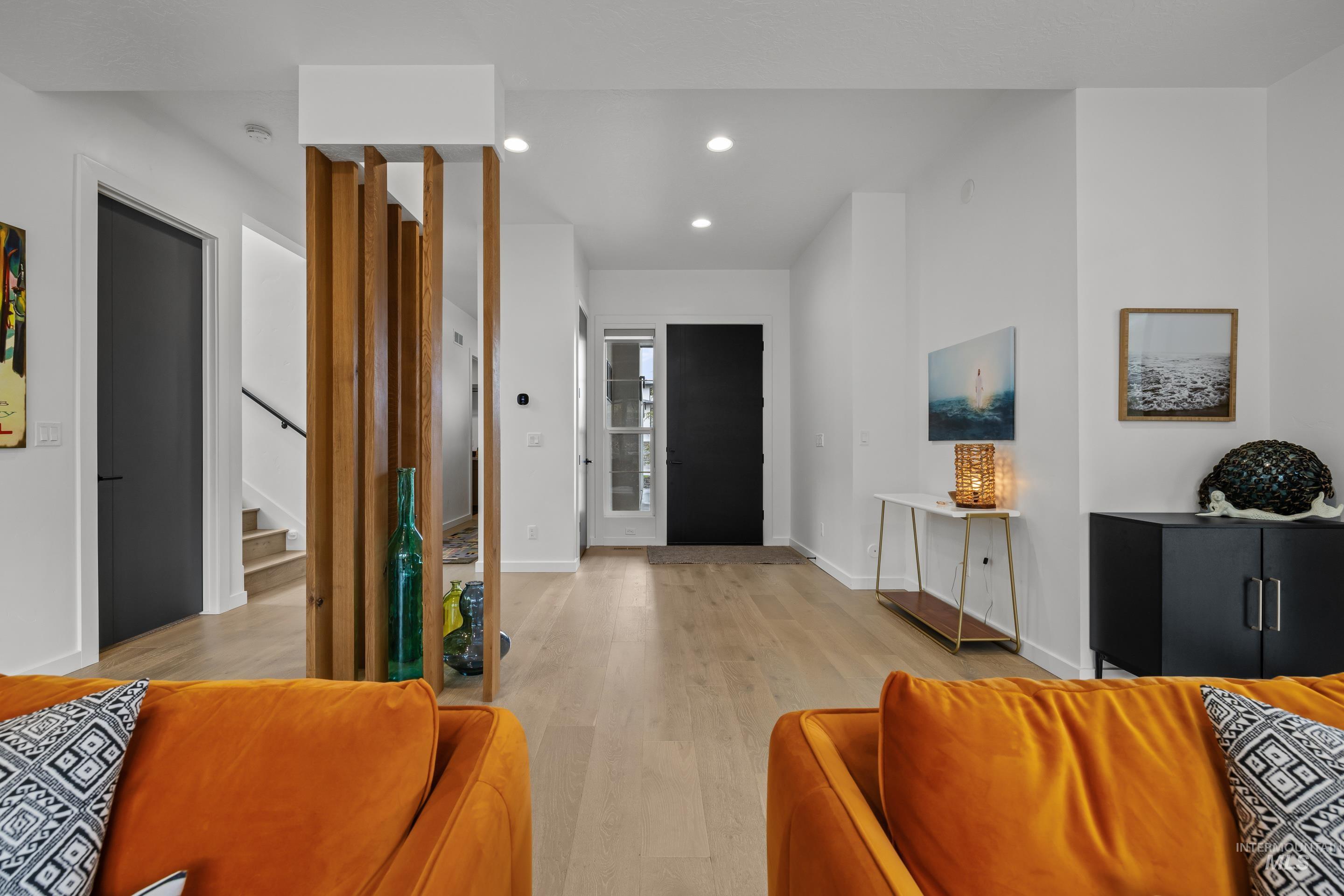 6968 E La Cuesta Street