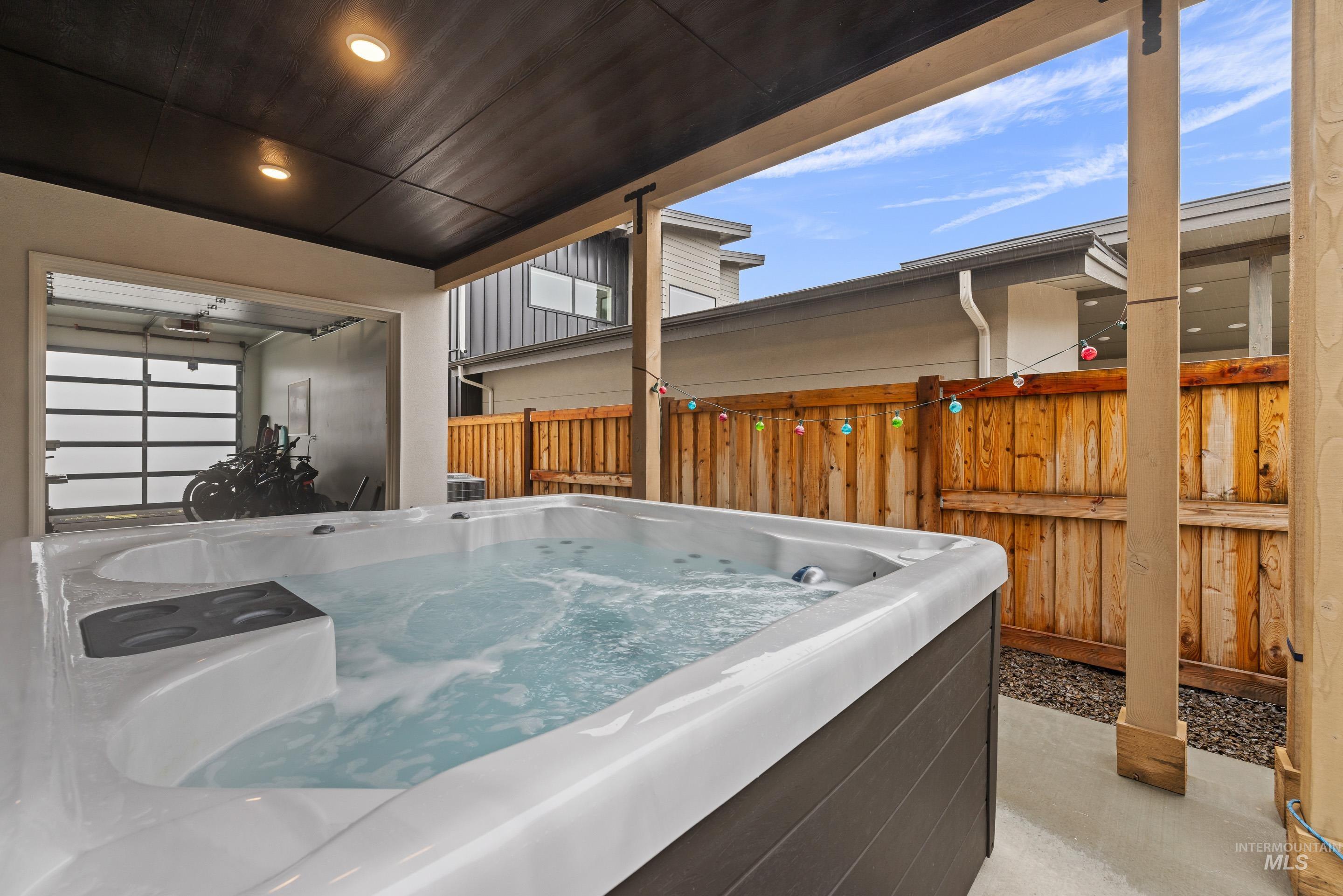 6968 E La Cuesta Street