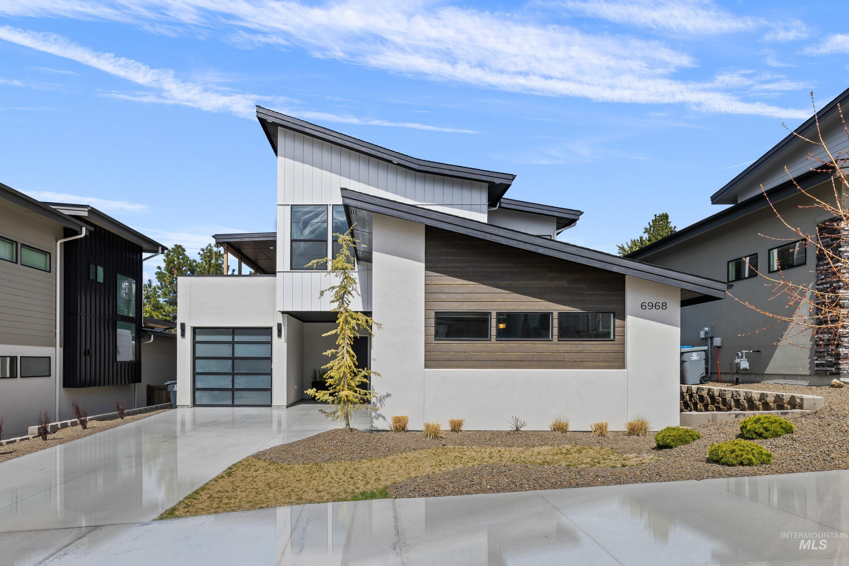 6968 E La Cuesta Street