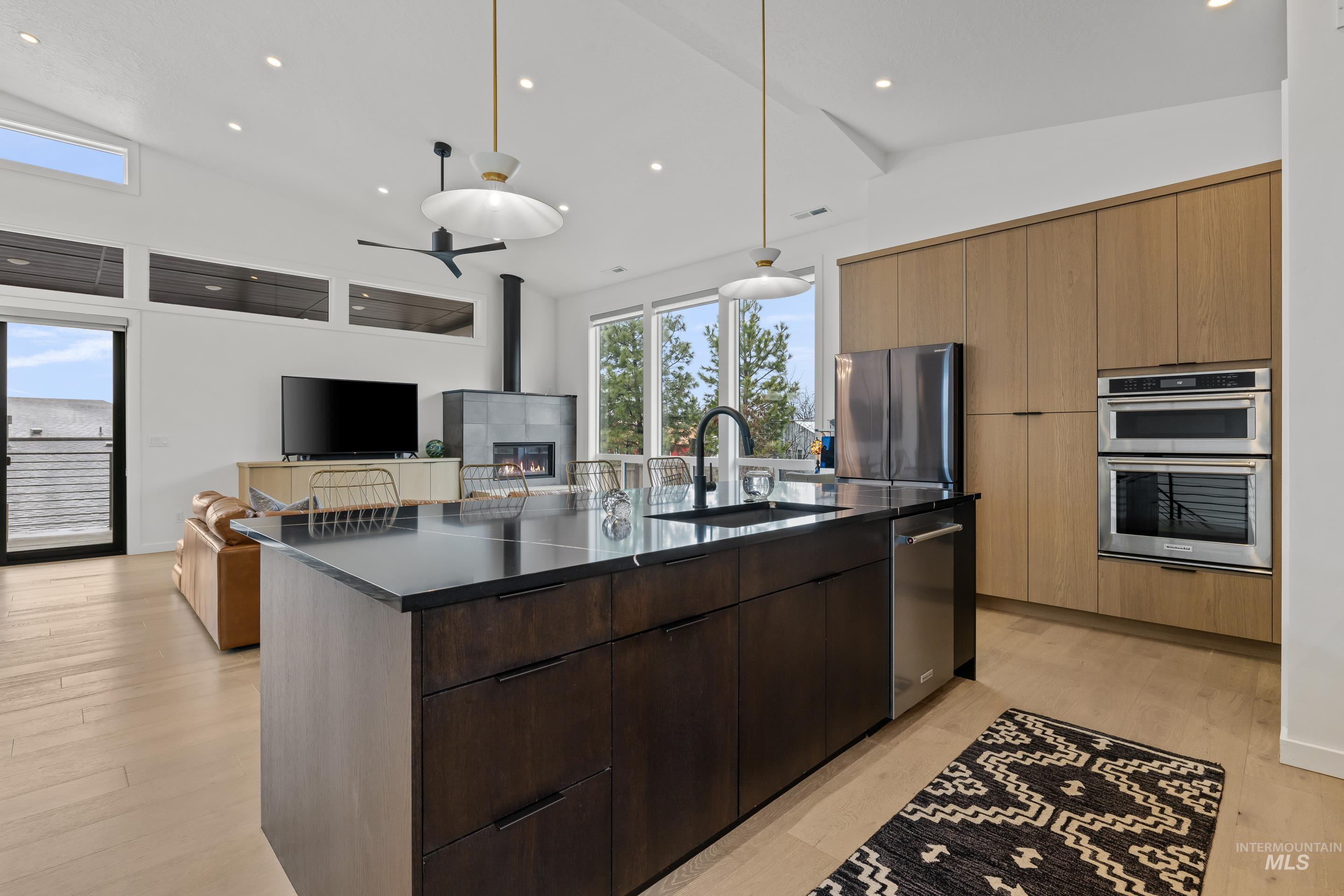 6968 E La Cuesta Street