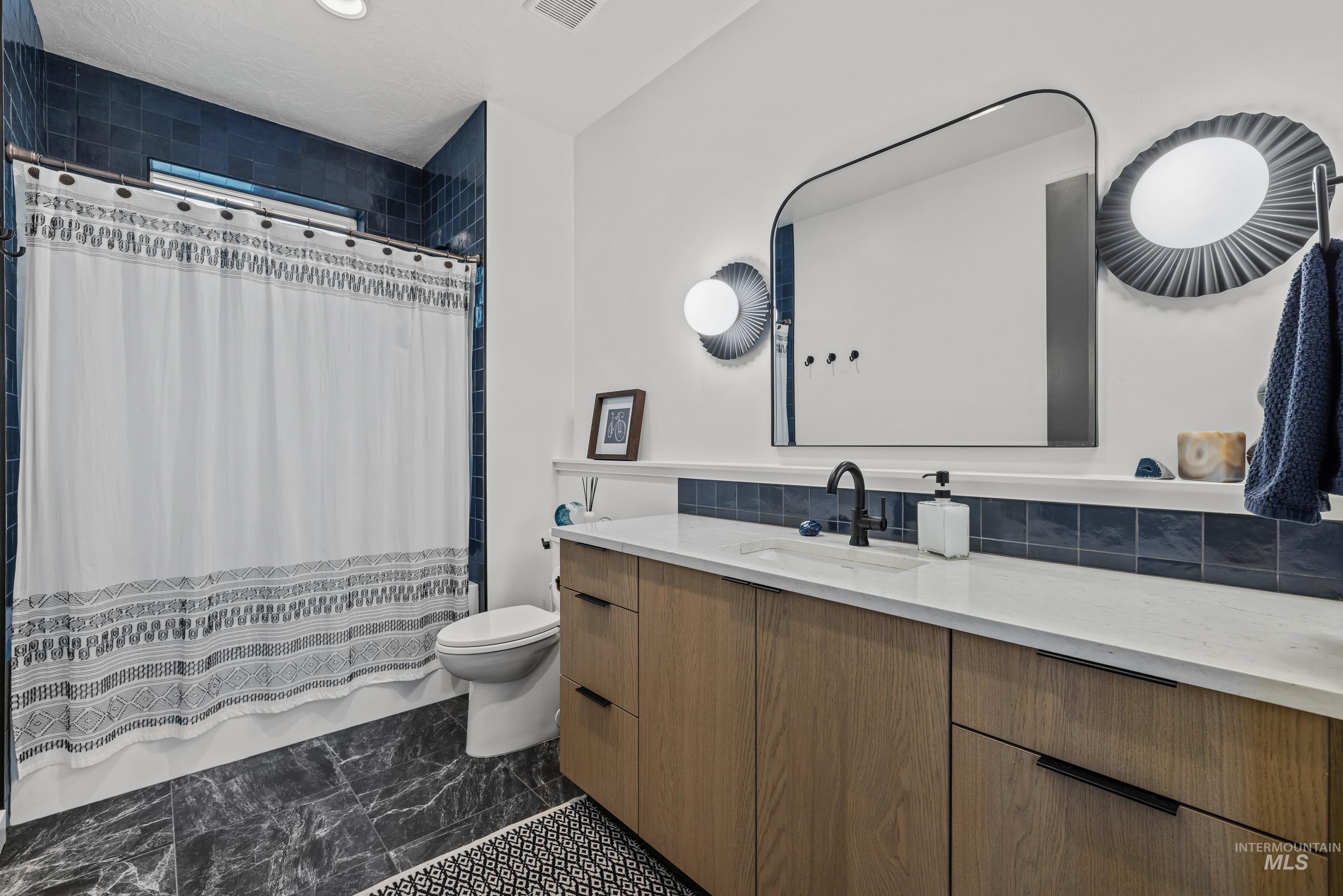 6968 E La Cuesta Street