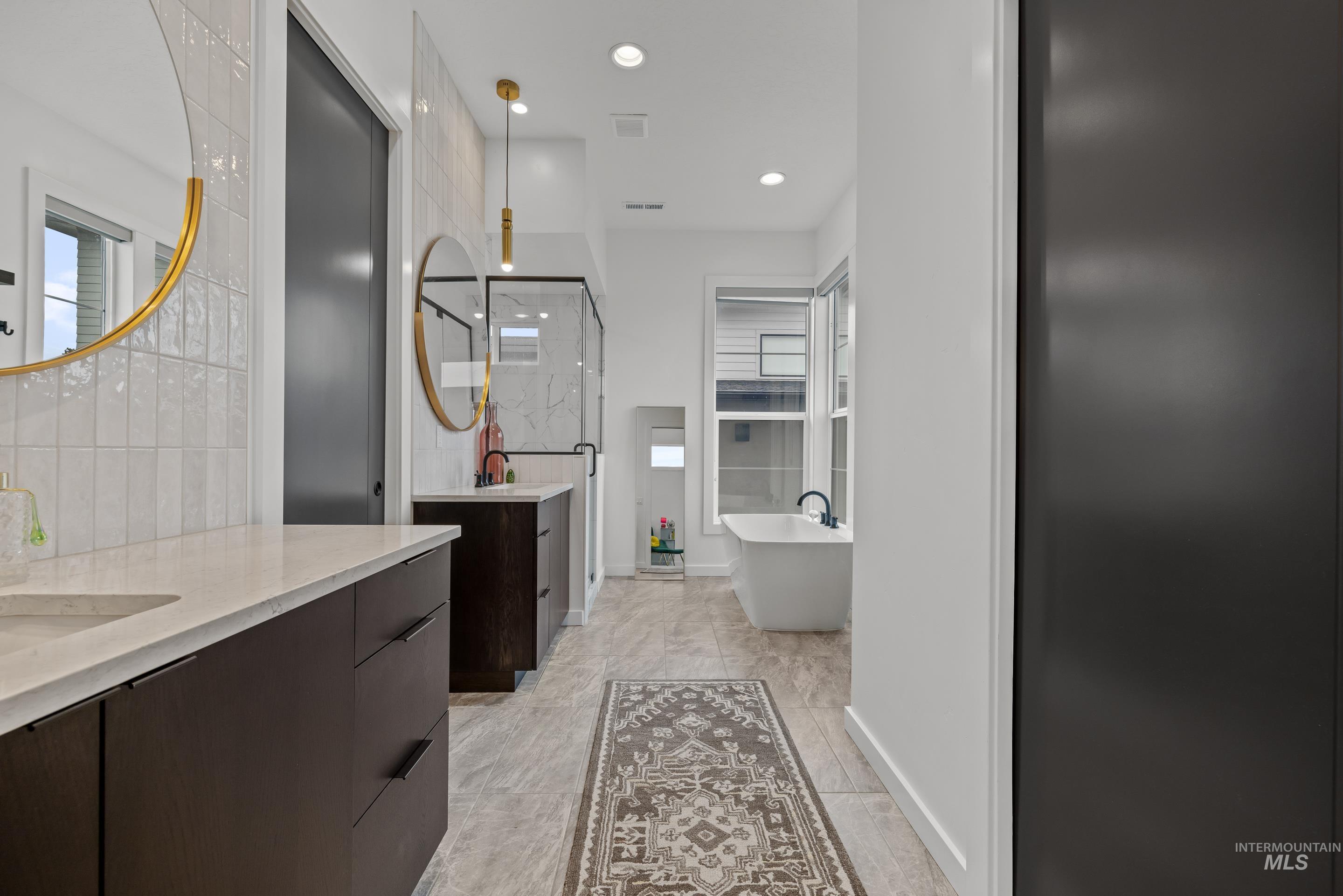 6968 E La Cuesta Street