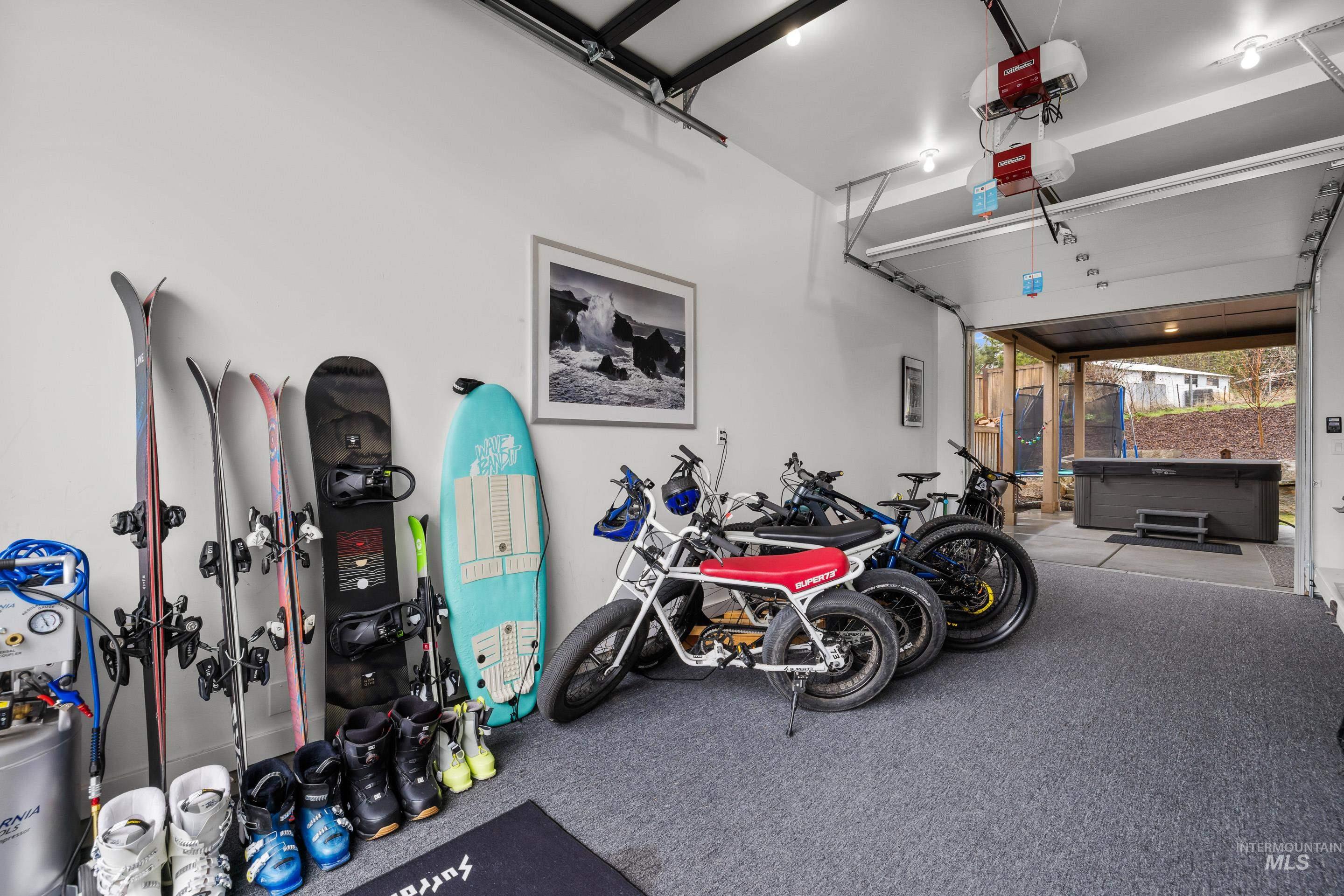 6968 E La Cuesta Street