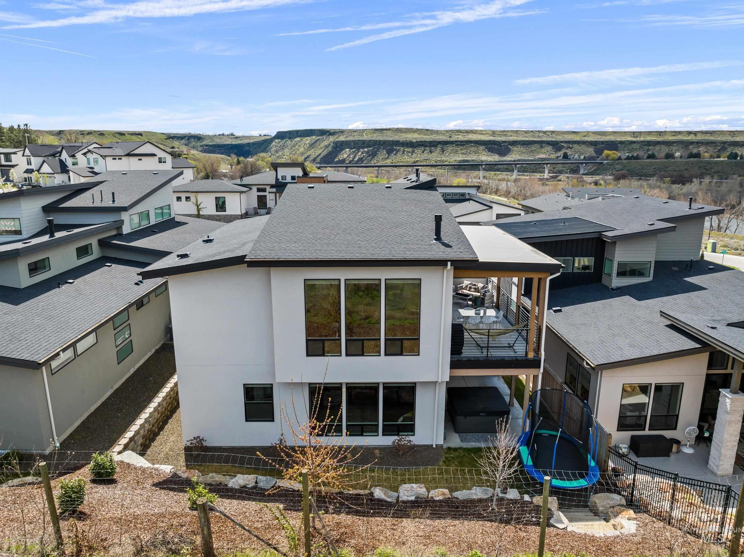 6968 E La Cuesta Street