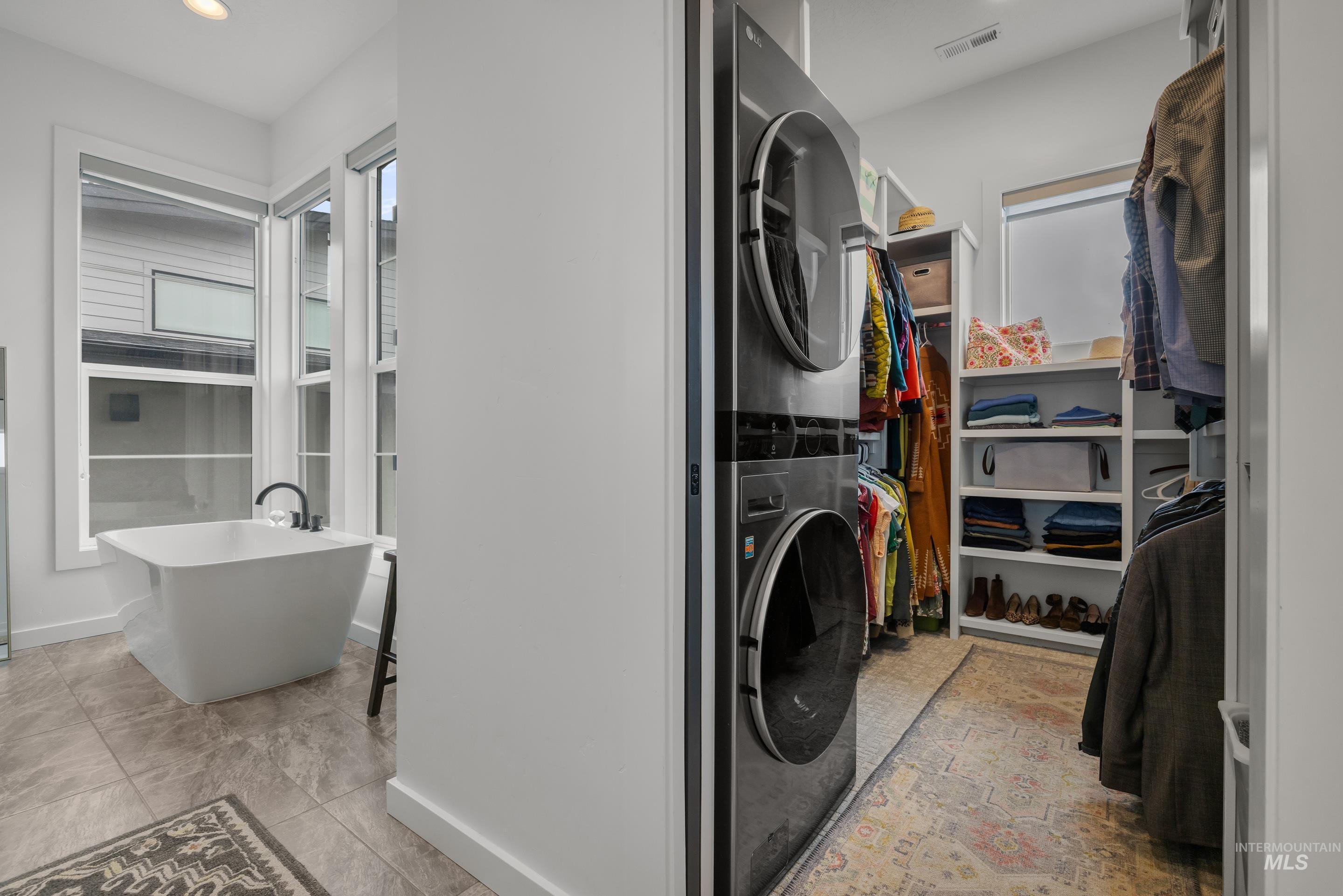 6968 E La Cuesta Street