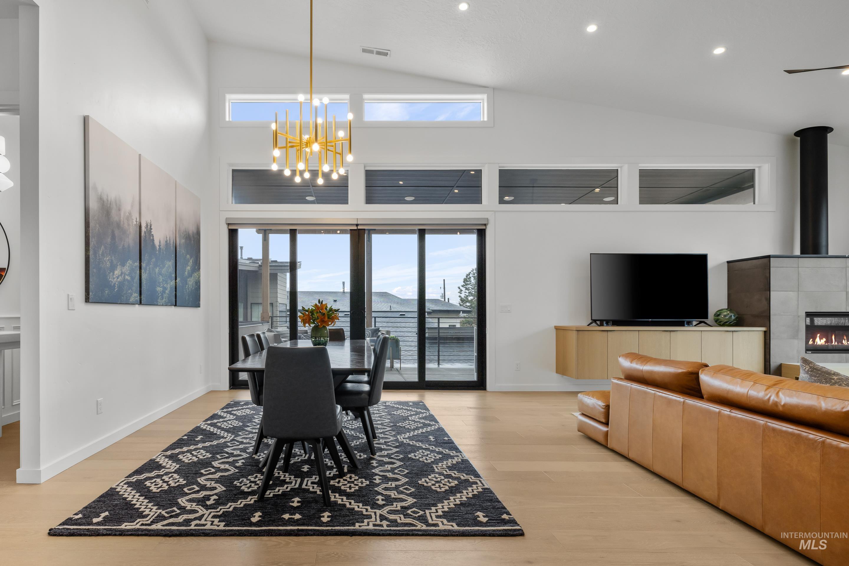 6968 E La Cuesta Street