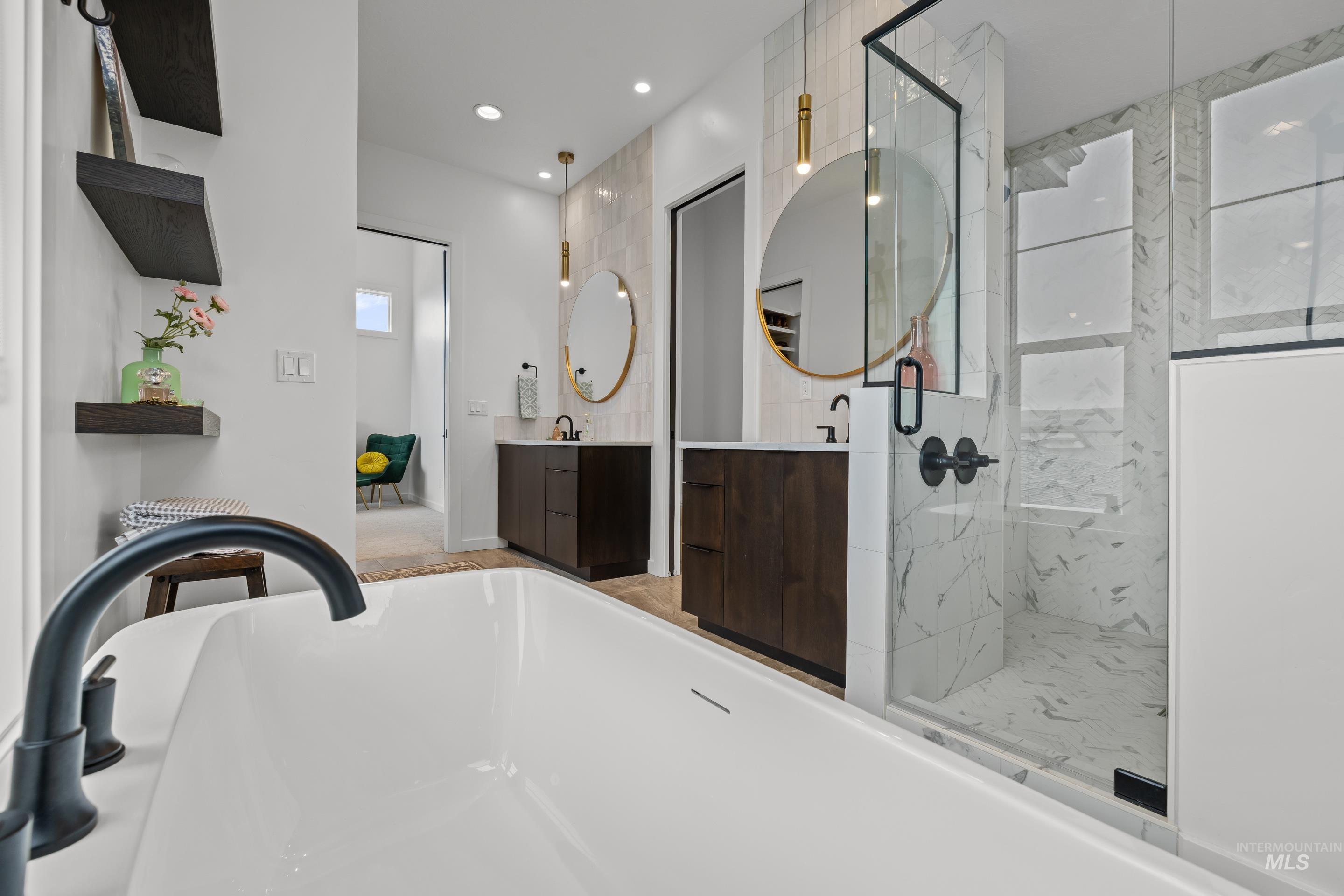 6968 E La Cuesta Street