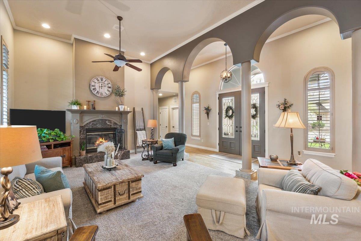 1513 S Willow Lake Pl