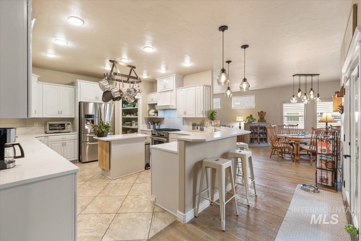 1513 S Willow Lake Pl