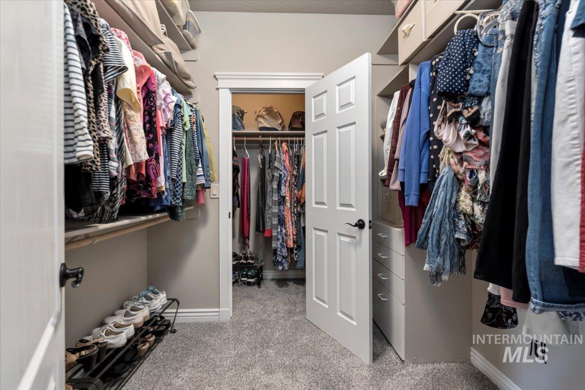 1513 S Willow Lake Pl