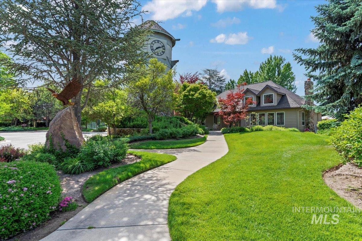 1513 S Willow Lake Pl