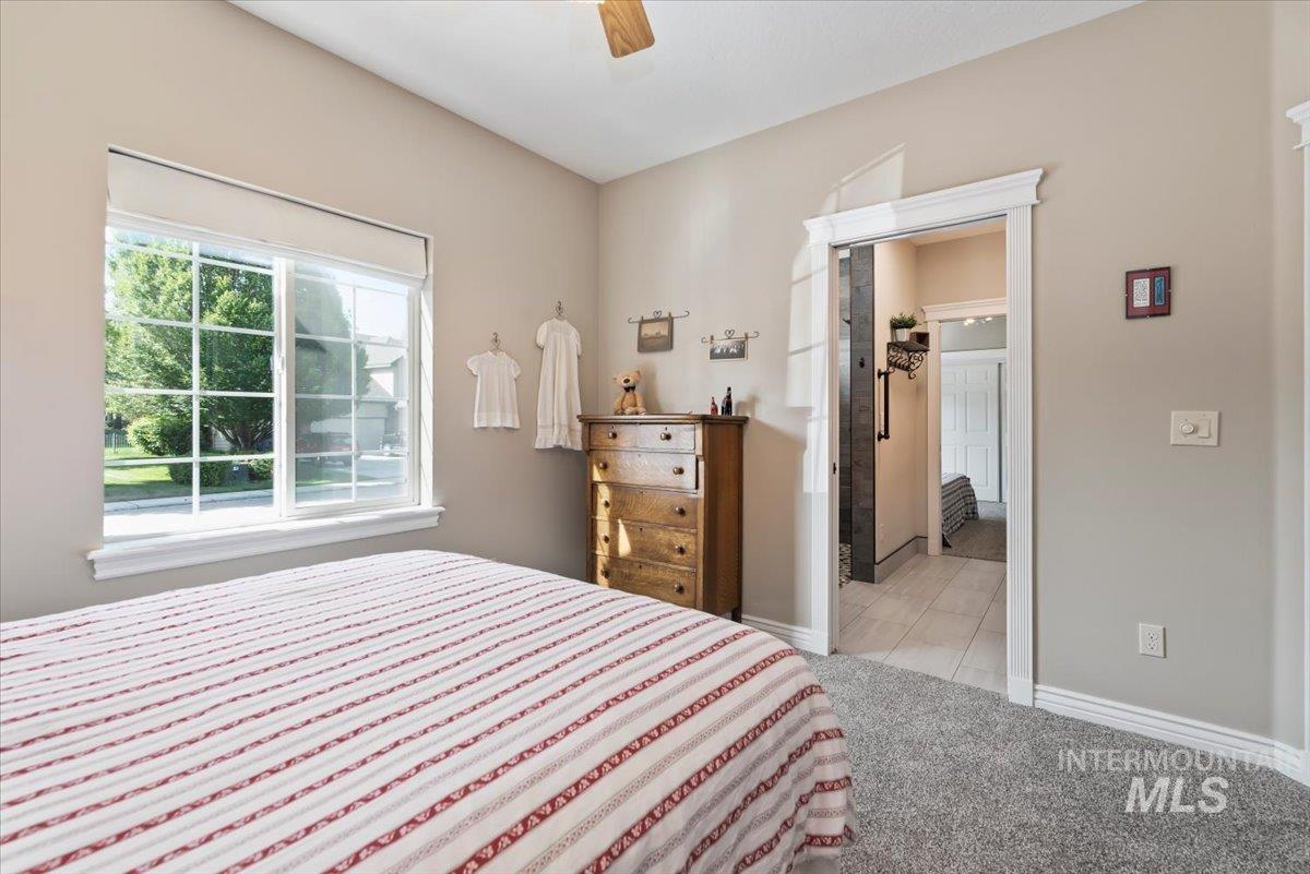 1513 S Willow Lake Pl