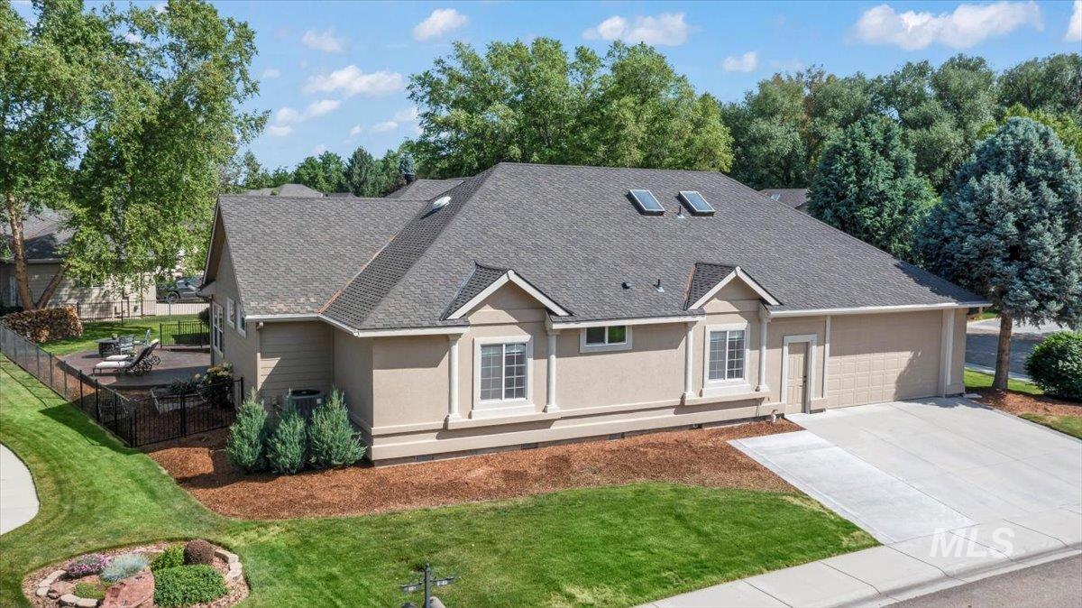 1513 S Willow Lake Pl