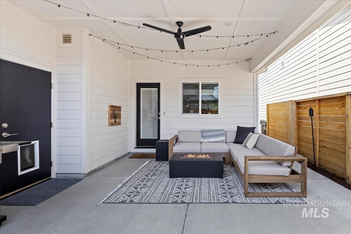 2459 N Birchgrove Ln