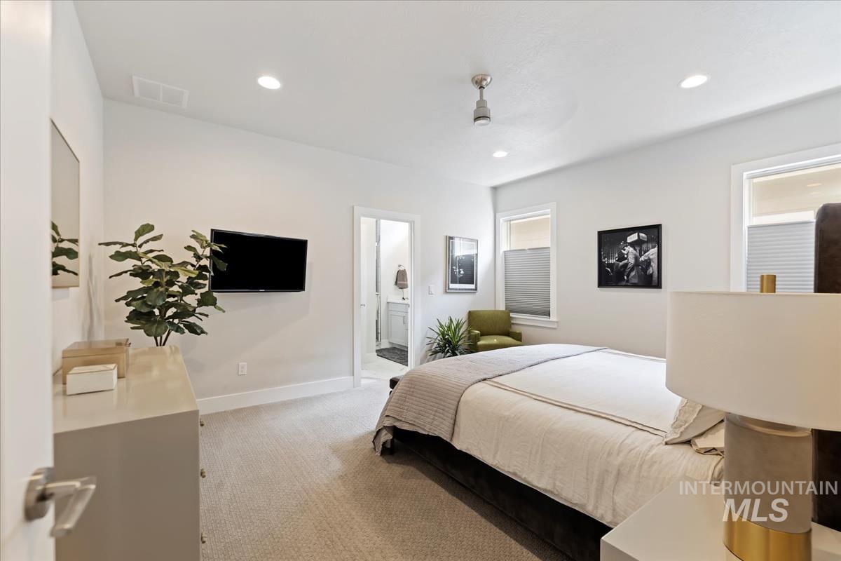 2459 N Birchgrove Ln