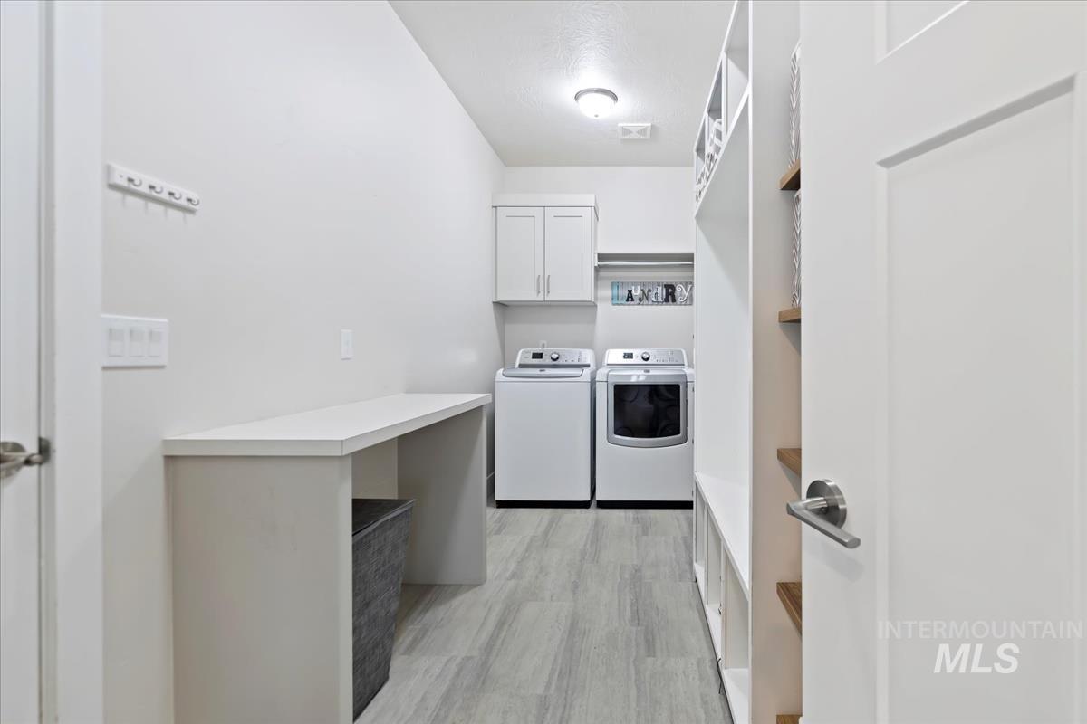 2459 N Birchgrove Ln