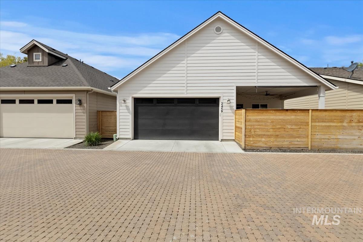 2459 N Birchgrove Ln