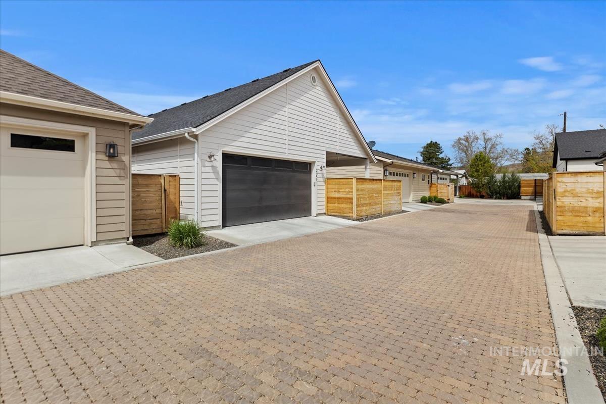 2459 N Birchgrove Ln