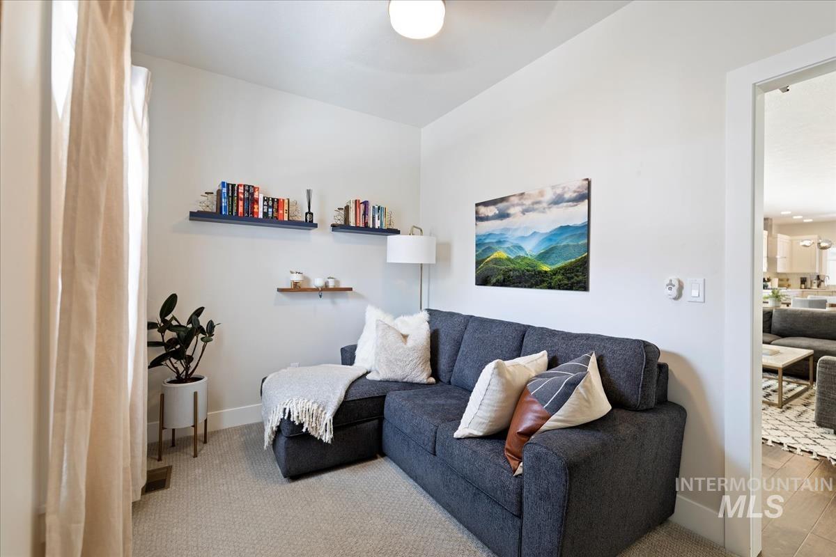 2459 N Birchgrove Ln