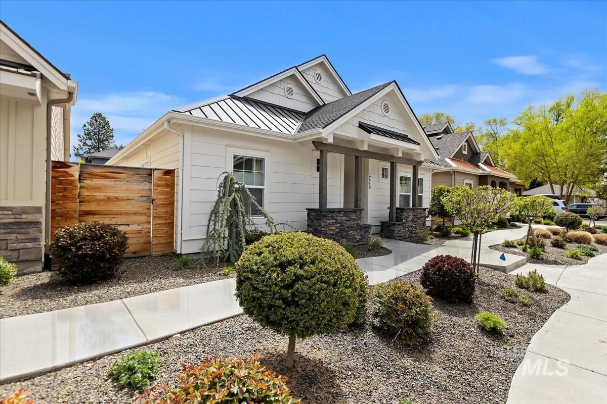 2459 N Birchgrove Ln